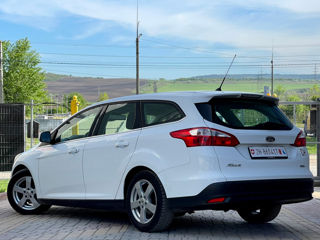 Ford Focus фото 6