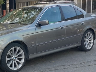 BMW 5 Series foto 9