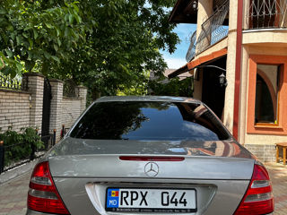 Mercedes E-Class foto 4