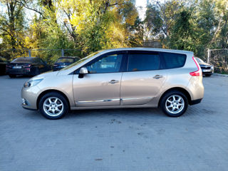 Renault Grand Scenic foto 2