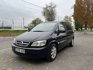 Opel Zafira foto 2