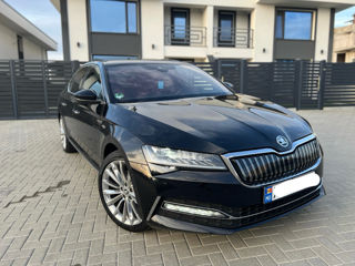 Skoda Superb foto 2