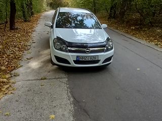 Opel Astra foto 2