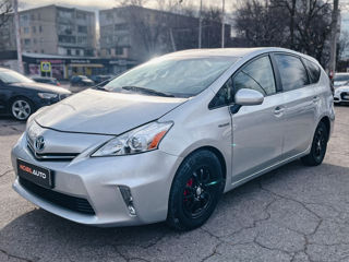 Toyota Prius + фото 2