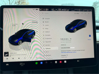 Tesla Model 3 foto 10