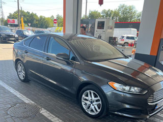 Ford Fusion foto 1