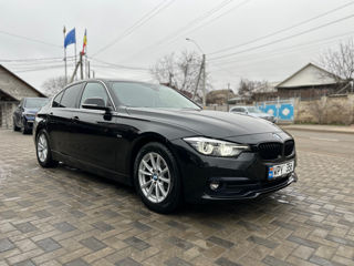 BMW 3 Series foto 5