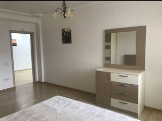 Apartament cu 2 camere, 75 m², Centru, Chișinău foto 6