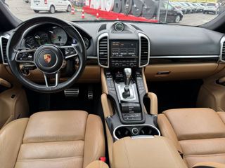 Porsche Cayenne foto 3