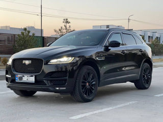 Jaguar F-PACE foto 2