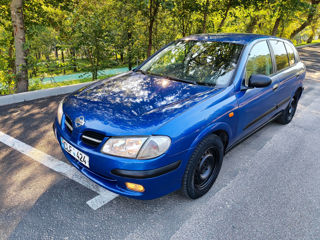 Nissan Almera foto 5