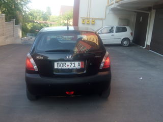 KIA Rio foto 8