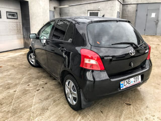 Toyota Yaris foto 4