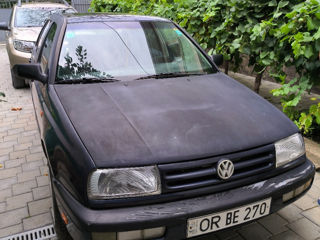 Volkswagen Vento foto 1