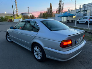 BMW 5 Series foto 3