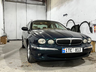 Jaguar X-Type foto 2