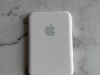 Powerbank original Apple foto 2