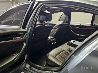 BMW 5 Series foto 10