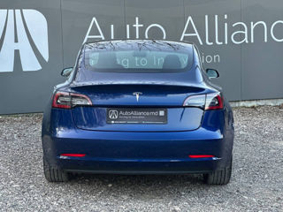 Tesla Model 3 foto 5