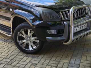 Toyota Land Cruiser Prado foto 4