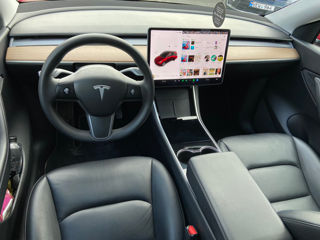 Tesla Model Y foto 11