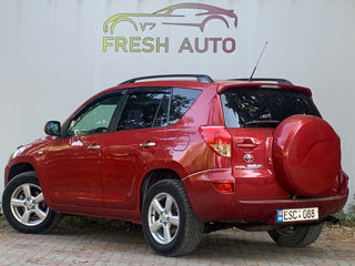 Toyota Rav 4 foto 3