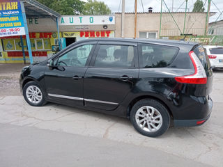 Renault Grand Scenic foto 8