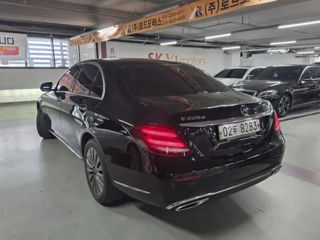 Mercedes E-Class foto 2