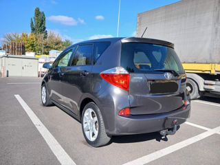 Toyota Verso-S foto 4