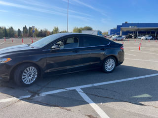 Ford Fusion foto 2