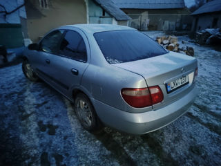 Nissan Almera foto 3