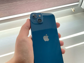 iPhone 13 blue foto 3