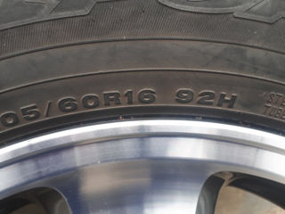 Originale Toyota Avensis Verso  205/60 R16 foto 4