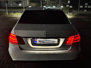 Mercedes E-Class foto 8