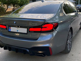 BMW 5 Series foto 2