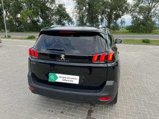 Peugeot 5008 foto 3