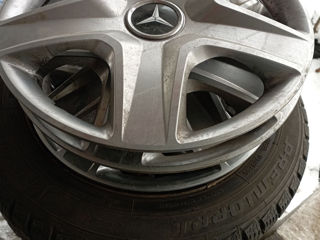 Mercedes  R16 5x112 Set 205 55 16 iarna + jante R16 et 41 . 7.5 j + capace . foto 7