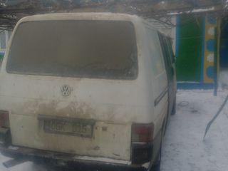 Volkswagen T4 foto 1