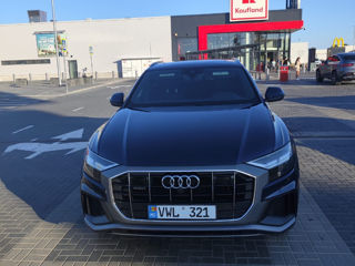 Audi Q8 foto 1