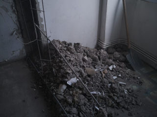 Tăiere beton demolare demontare debarasări apartamente foto 15