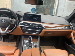 BMW 5 Series foto 5