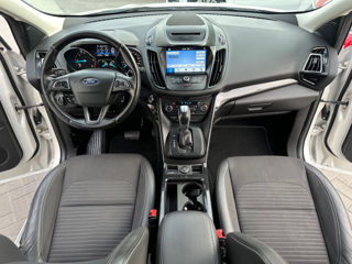 Ford Kuga foto 8