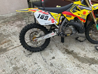 Suzuki RM250 foto 1