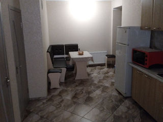 CHIRIE APARTAMENT 2 ODAI 60M CENTRU PRETUL NEGOCIABIL foto 3