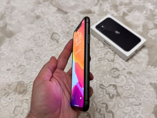 iPhone 11 64GB Black foto 3