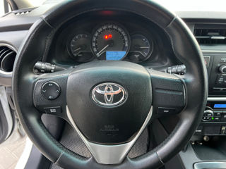 Toyota Auris foto 12