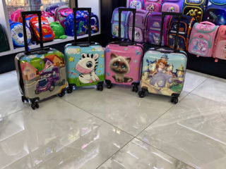 Огромный выбор детских чемоданчиков  на колесах и рюкзачков от фирмы Pigeon!! foto 3