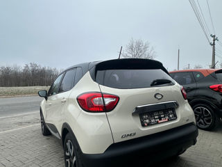 Renault Captur foto 2