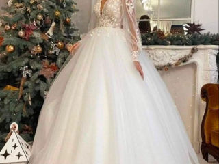 Свадебное платье (1600лей)
