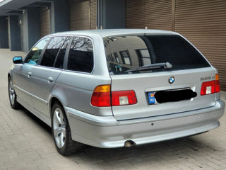 BMW 5 Series foto 3